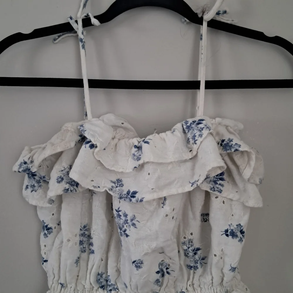 American Eagle AE Blue & White Floral Ruffle Women's Top - Picture 3 of 5